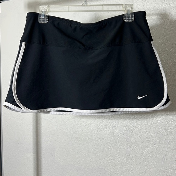 Nike Pants - Nike FitDry Active Skort Size M